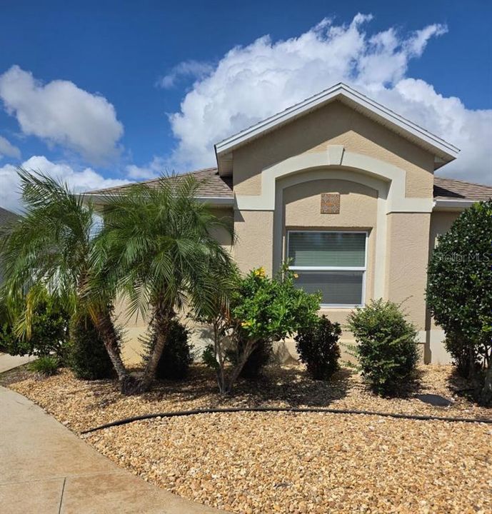 For Sale: $356,900 (3 beds, 2 baths, 1395 Square Feet)