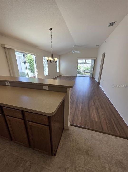 For Sale: $349,900 (3 beds, 2 baths, 1395 Square Feet)
