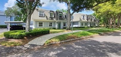 For Rent: $1,899 (2 beds, 1 baths, 931 Square Feet)