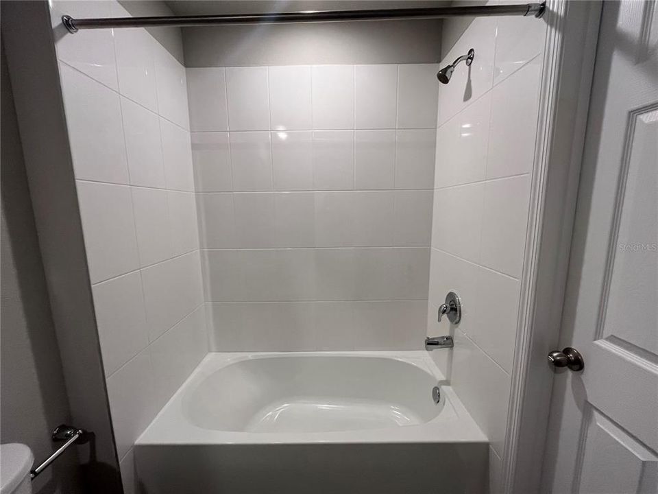 В аренду: $2,400 (3 спален, 2 ванн, 1570 Квадратных фут)