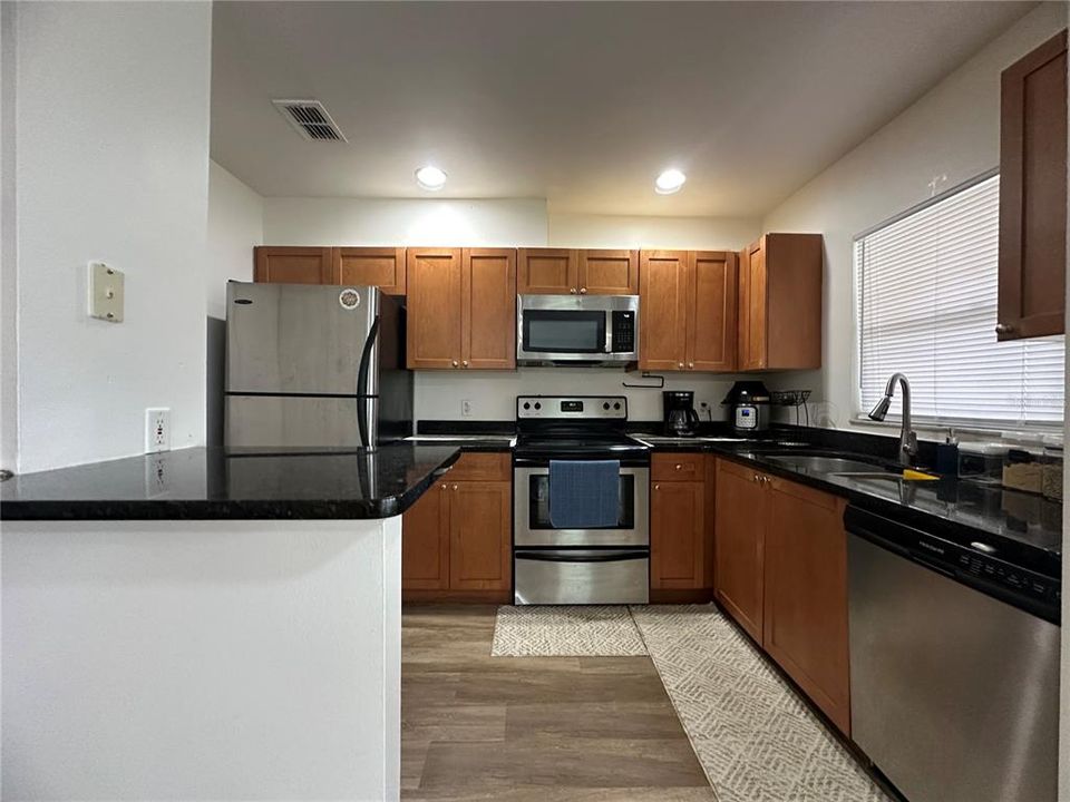 В аренду: $1,650 (2 спален, 2 ванн, 1103 Квадратных фут)