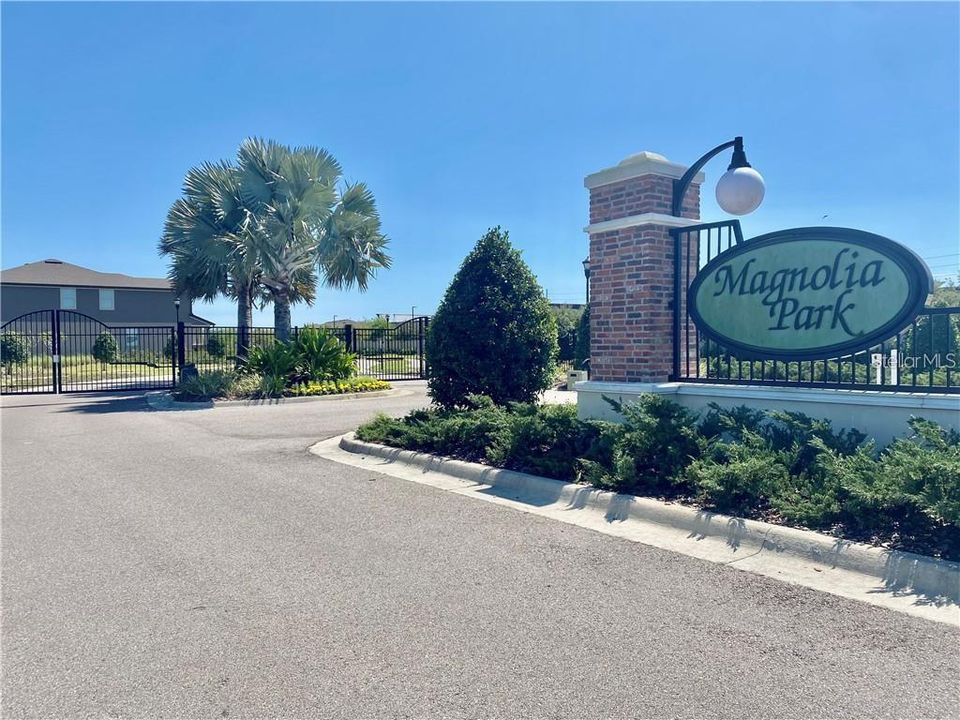 For Sale: $249,900 (2 beds, 2 baths, 1588 Square Feet)