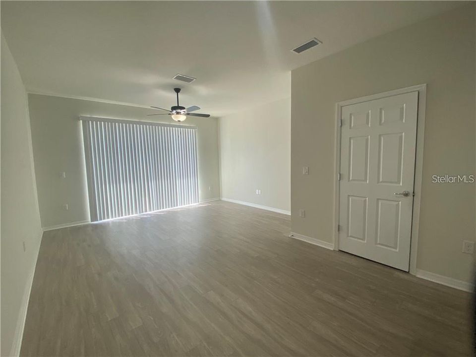 For Sale: $249,900 (2 beds, 2 baths, 1588 Square Feet)