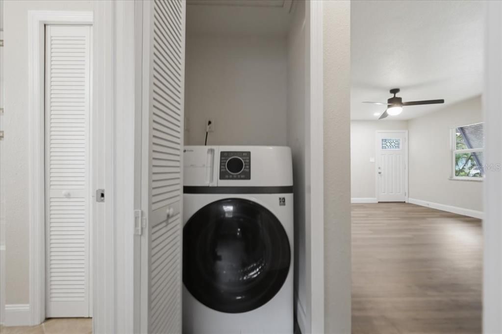 For Sale: $434,900 (3 beds, 1 baths, 1129 Square Feet)