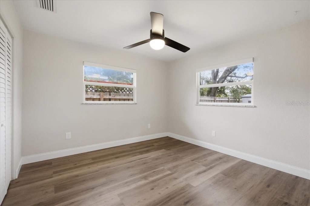 For Sale: $434,900 (3 beds, 1 baths, 1129 Square Feet)