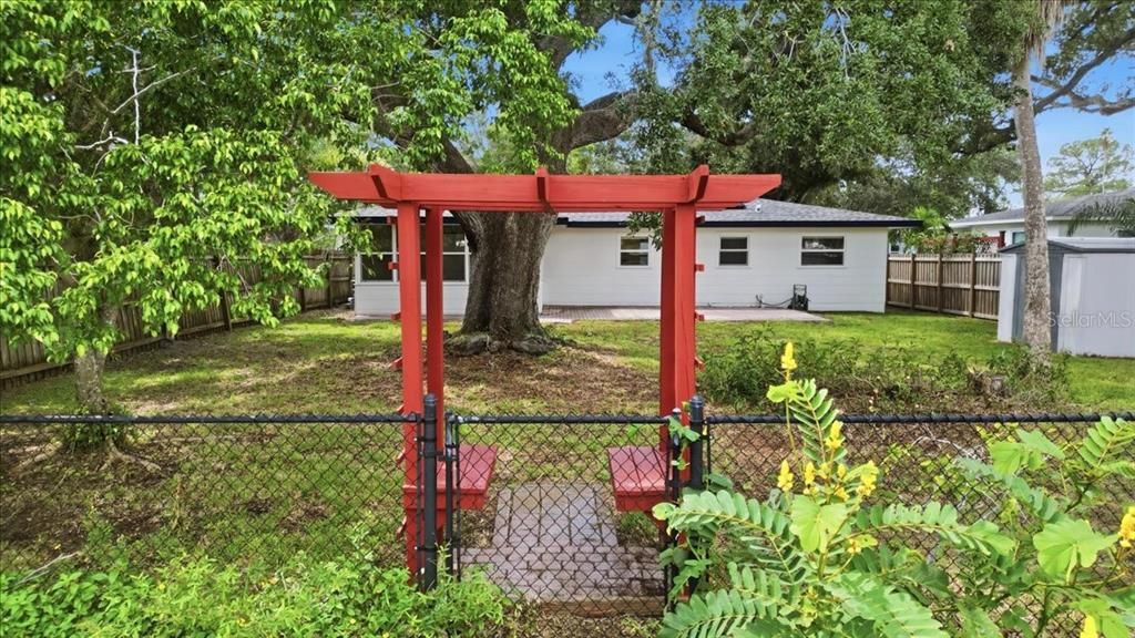 For Sale: $434,900 (3 beds, 1 baths, 1129 Square Feet)