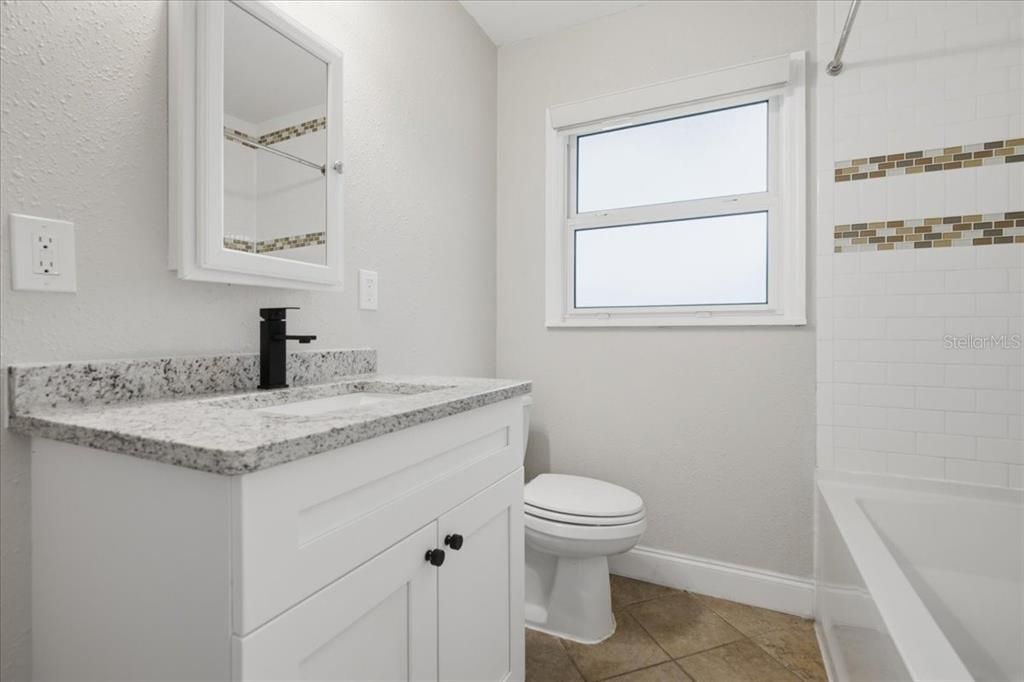 For Sale: $434,900 (3 beds, 1 baths, 1129 Square Feet)