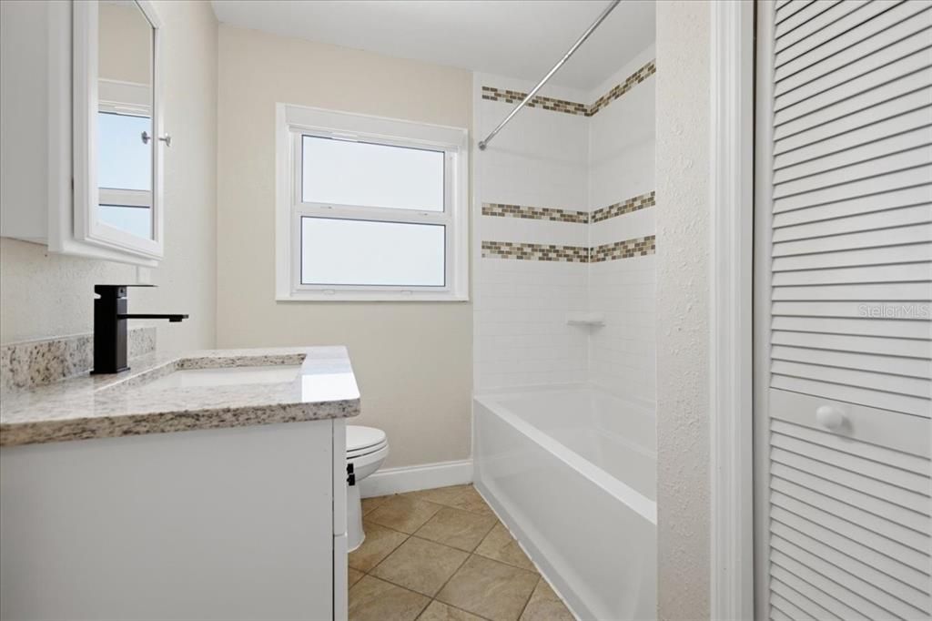 For Sale: $434,900 (3 beds, 1 baths, 1129 Square Feet)