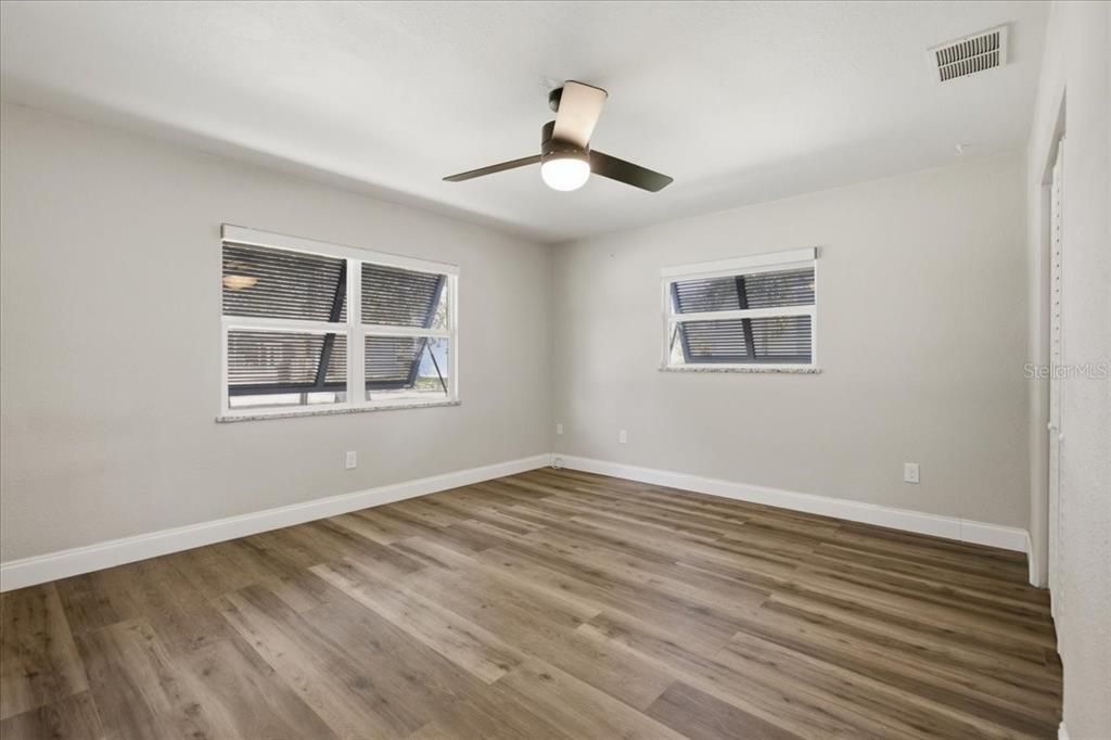 For Sale: $434,900 (3 beds, 1 baths, 1129 Square Feet)