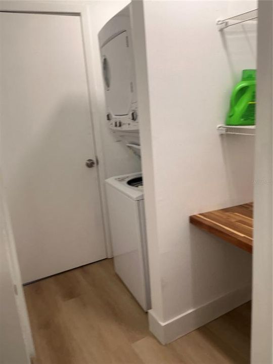 For Sale: $85,000 (1 beds, 1 baths, 700 Square Feet)