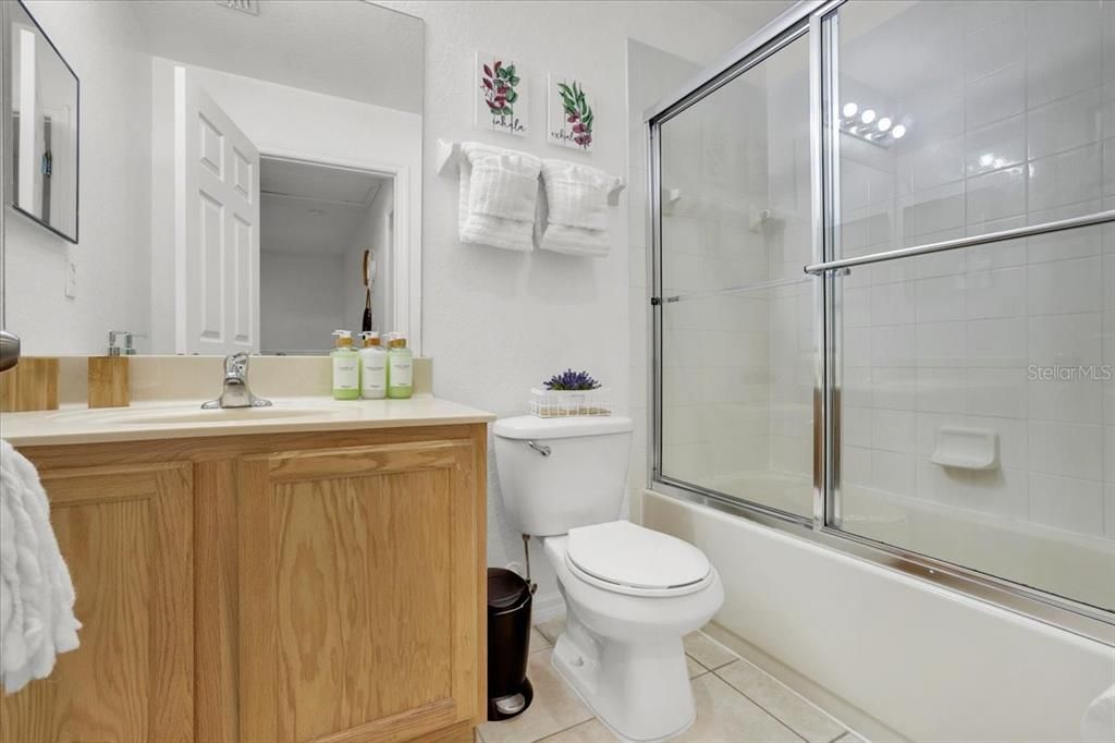 For Sale: $350,000 (4 beds, 3 baths, 1440 Square Feet)