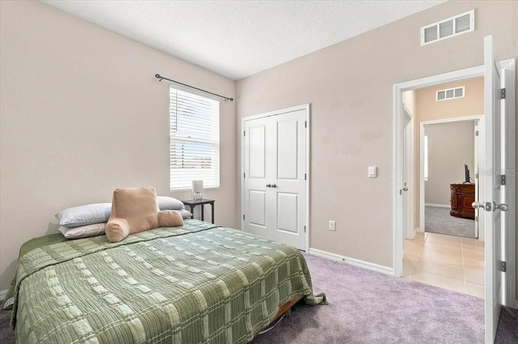 En Venta: $359,000 (4 camas, 2 baños, 2035 Pies cuadrados)