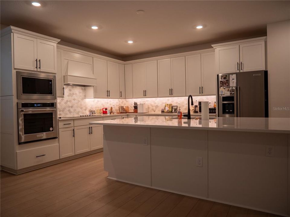 For Rent: $3,500 (3 beds, 3 baths, 2530 Square Feet)