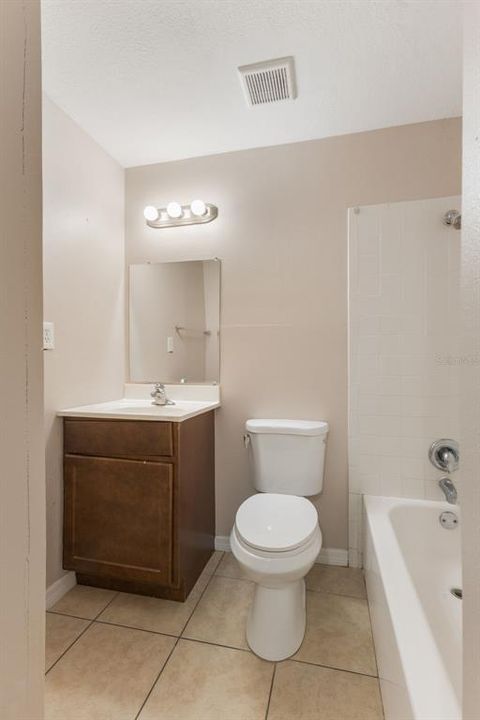 En Renta: $1,950 (3 camas, 2 baños, 1421 Pies cuadrados)