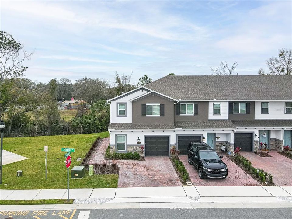 For Sale: $489,000 (4 beds, 3 baths, 1801 Square Feet)