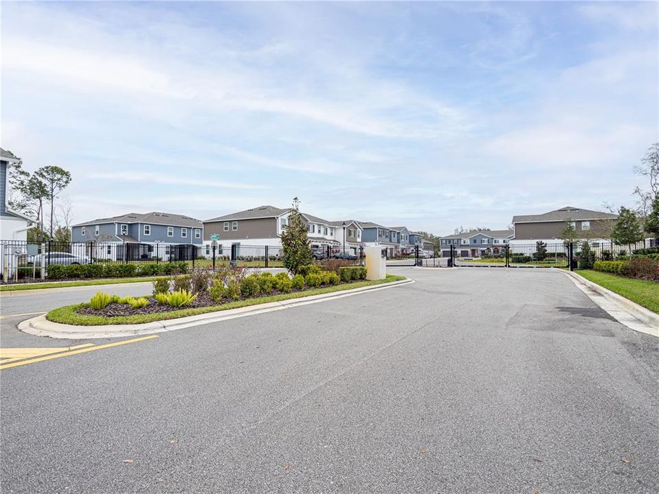 For Sale: $489,000 (4 beds, 3 baths, 1801 Square Feet)