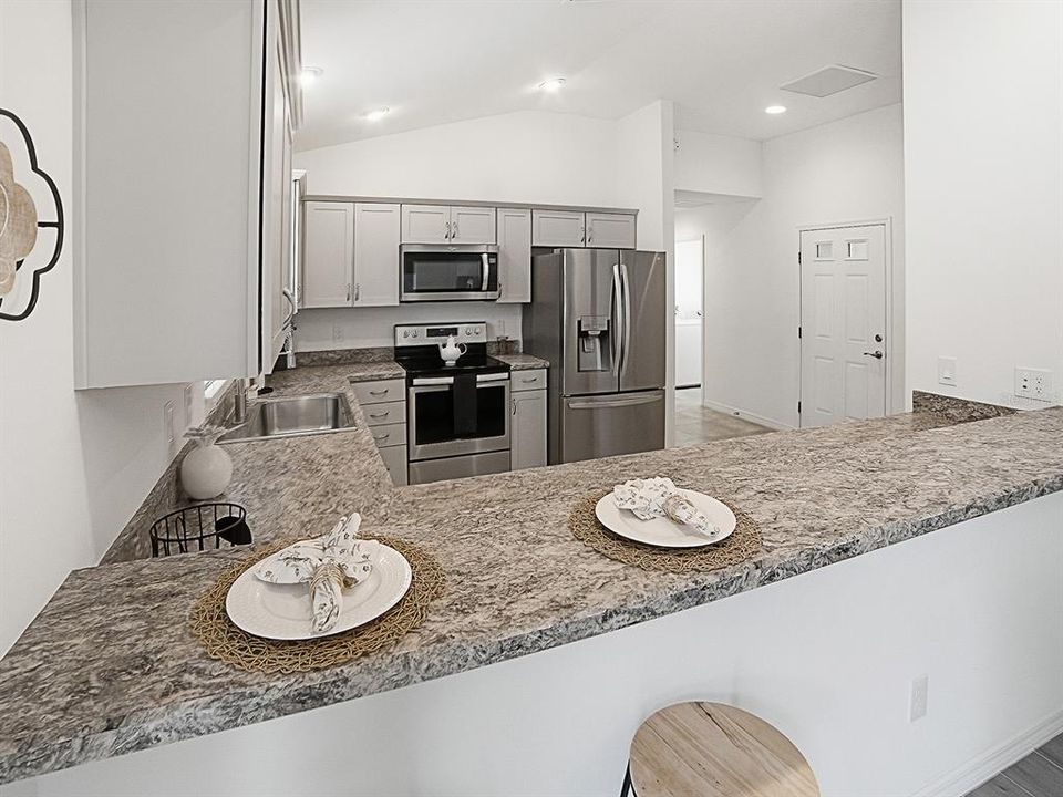 For Sale: $325,000 (3 beds, 2 baths, 1442 Square Feet)