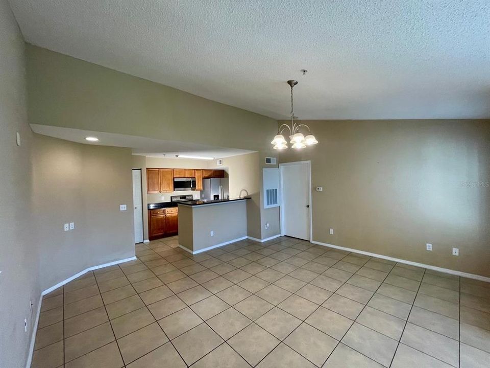 For Rent: $1,600 (2 beds, 2 baths, 1026 Square Feet)