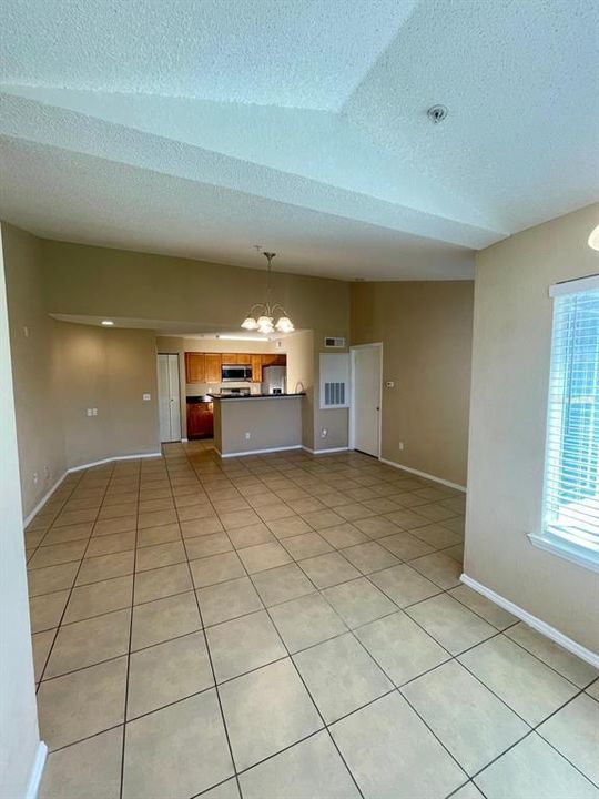For Rent: $1,600 (2 beds, 2 baths, 1026 Square Feet)
