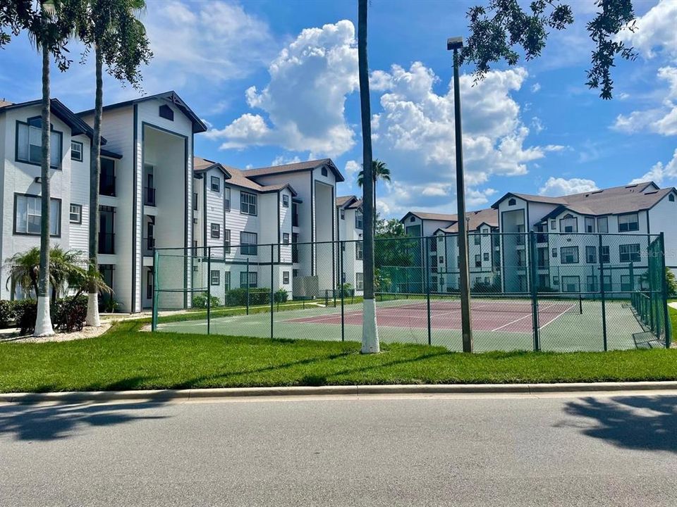 For Rent: $1,600 (2 beds, 2 baths, 1026 Square Feet)