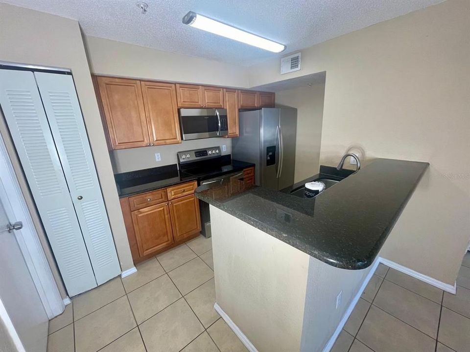 For Rent: $1,600 (2 beds, 2 baths, 1026 Square Feet)