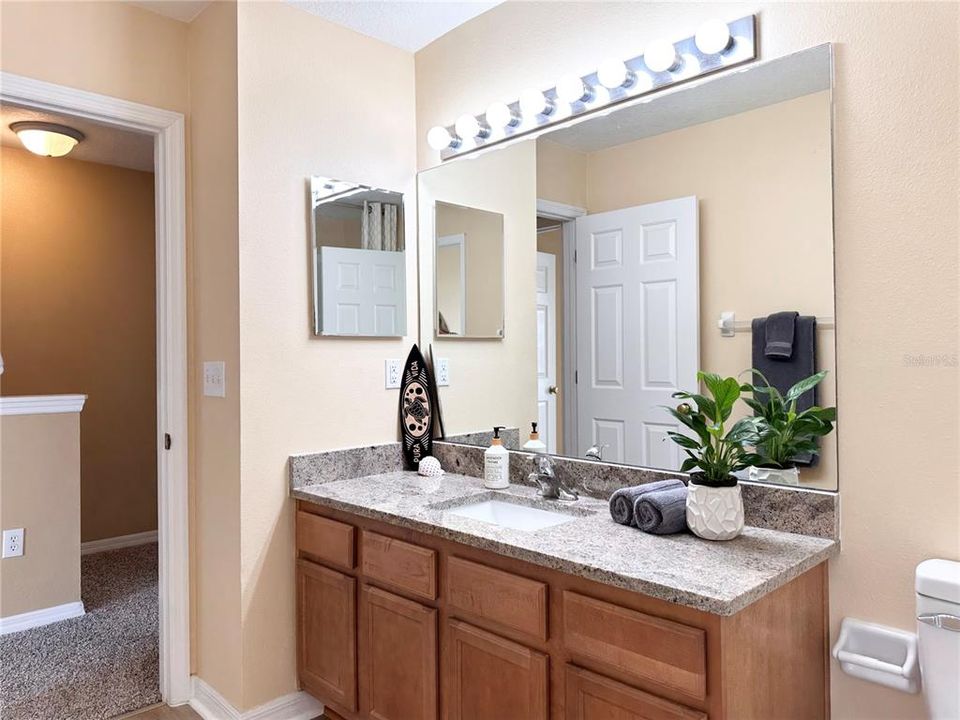 For Rent: $1,995 (2 beds, 1 baths, 1134 Square Feet)