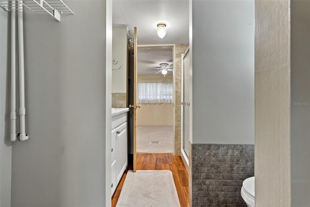 For Sale: $119,000 (2 beds, 1 baths, 840 Square Feet)