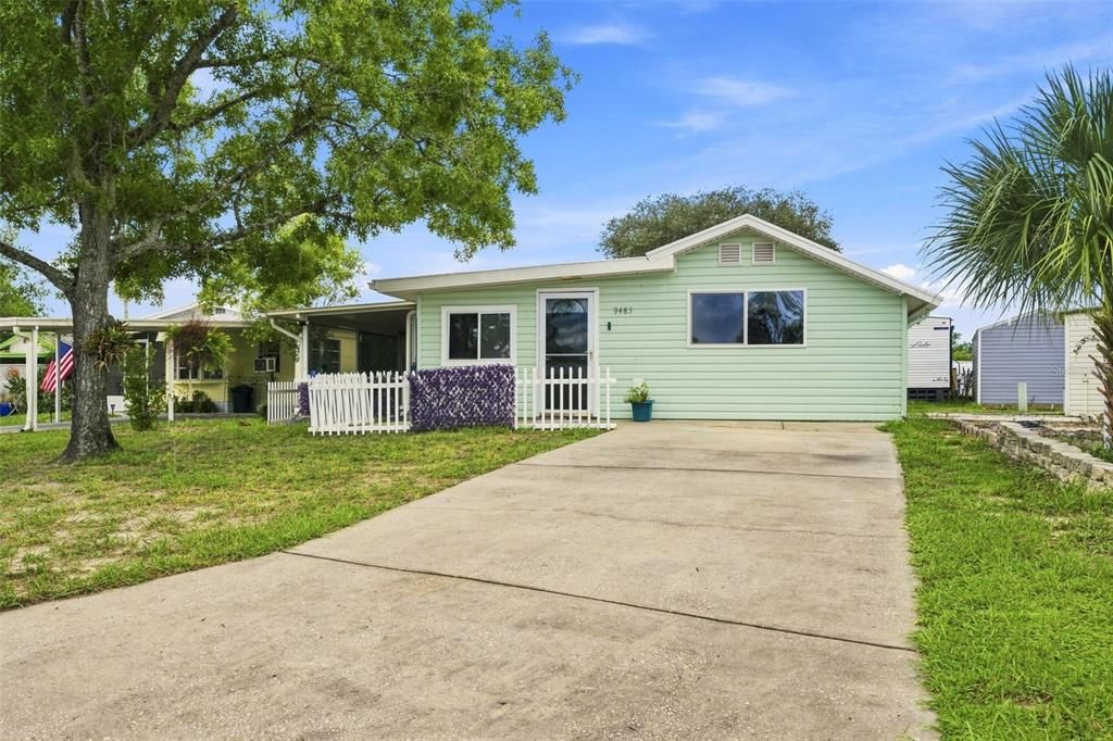 For Sale: $119,000 (2 beds, 1 baths, 840 Square Feet)