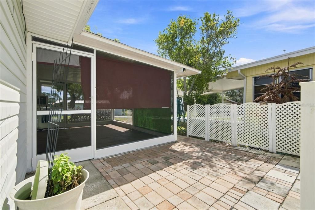 For Sale: $119,000 (2 beds, 1 baths, 840 Square Feet)