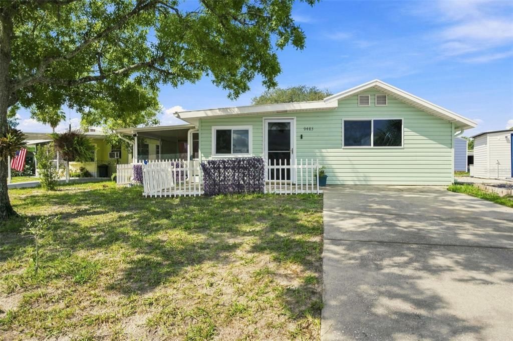 For Sale: $119,000 (2 beds, 1 baths, 840 Square Feet)
