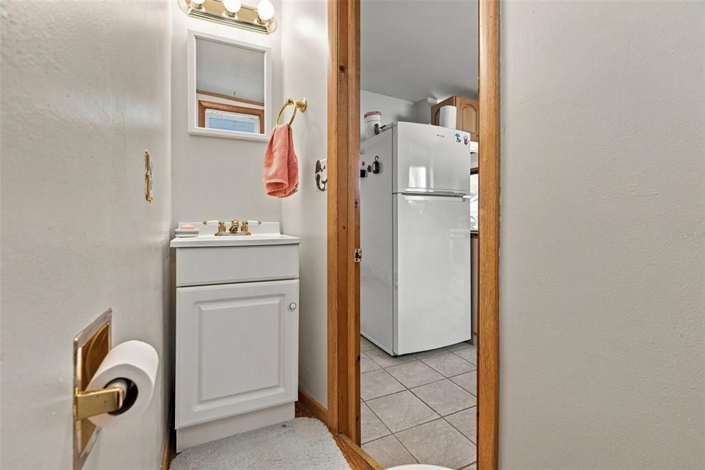 For Sale: $119,000 (2 beds, 1 baths, 840 Square Feet)