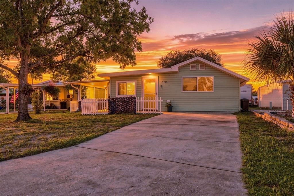 For Sale: $119,000 (2 beds, 1 baths, 840 Square Feet)