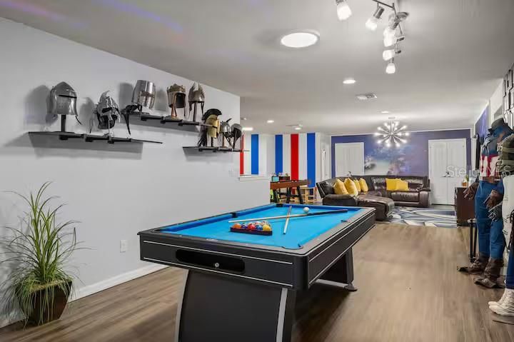 На продажу: $659,000 (9 спален, 6 ванн, 4391 Квадратных фут)