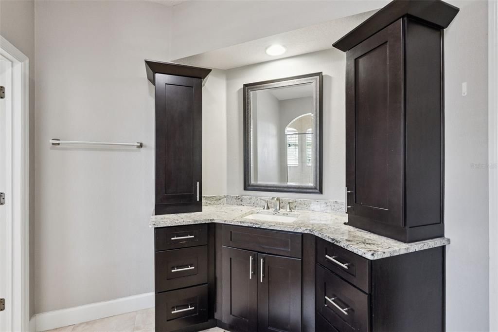 En Venta: $624,900 (5 camas, 4 baños, 3207 Pies cuadrados)