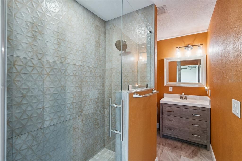 En Venta: $624,900 (5 camas, 4 baños, 3207 Pies cuadrados)