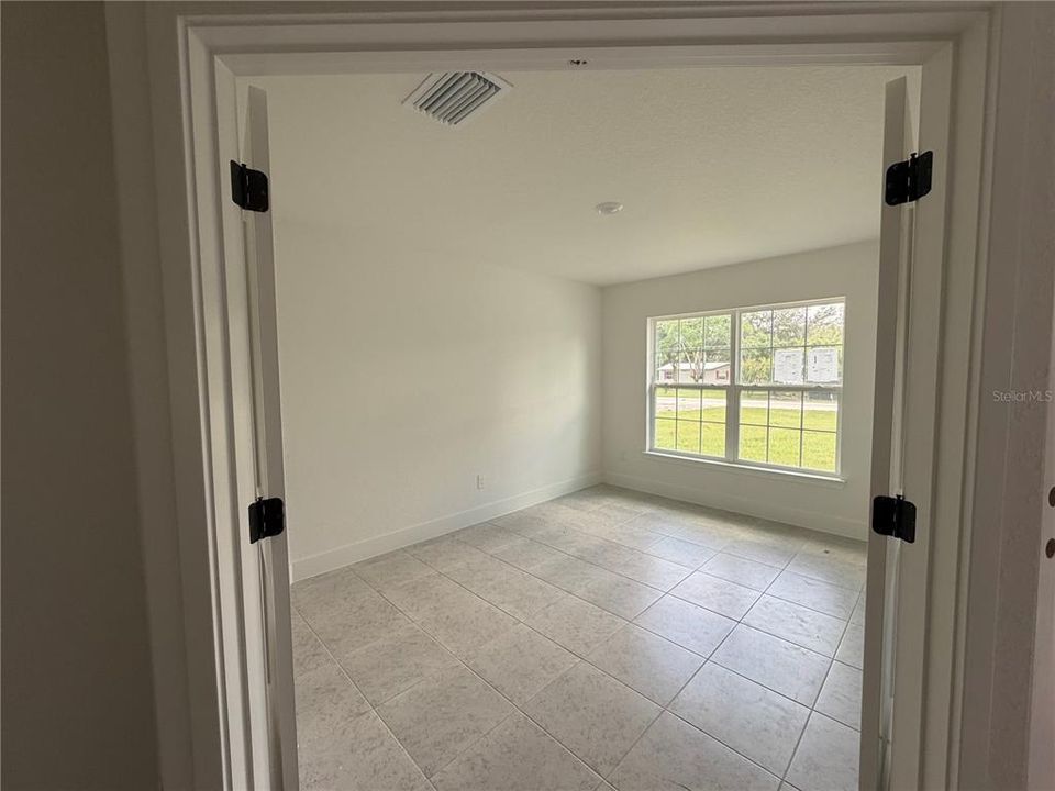 For Sale: $412,950 (4 beds, 2 baths, 2557 Square Feet)