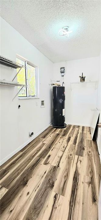For Sale: $174,000 (2 beds, 2 baths, 1008 Square Feet)