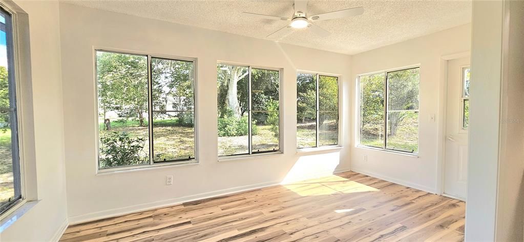 For Sale: $174,000 (2 beds, 2 baths, 1008 Square Feet)