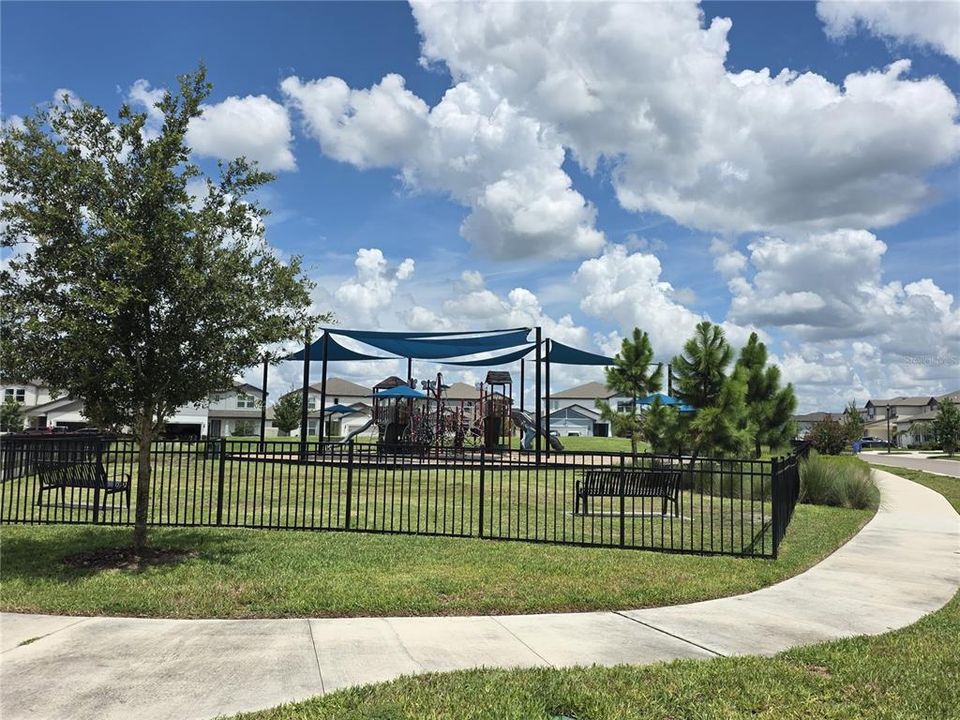 For Sale: $519,900 (5 beds, 3 baths, 2615 Square Feet)
