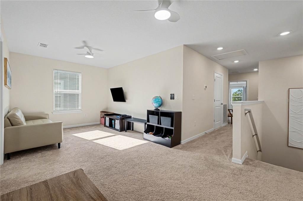 For Sale: $519,900 (5 beds, 3 baths, 2615 Square Feet)