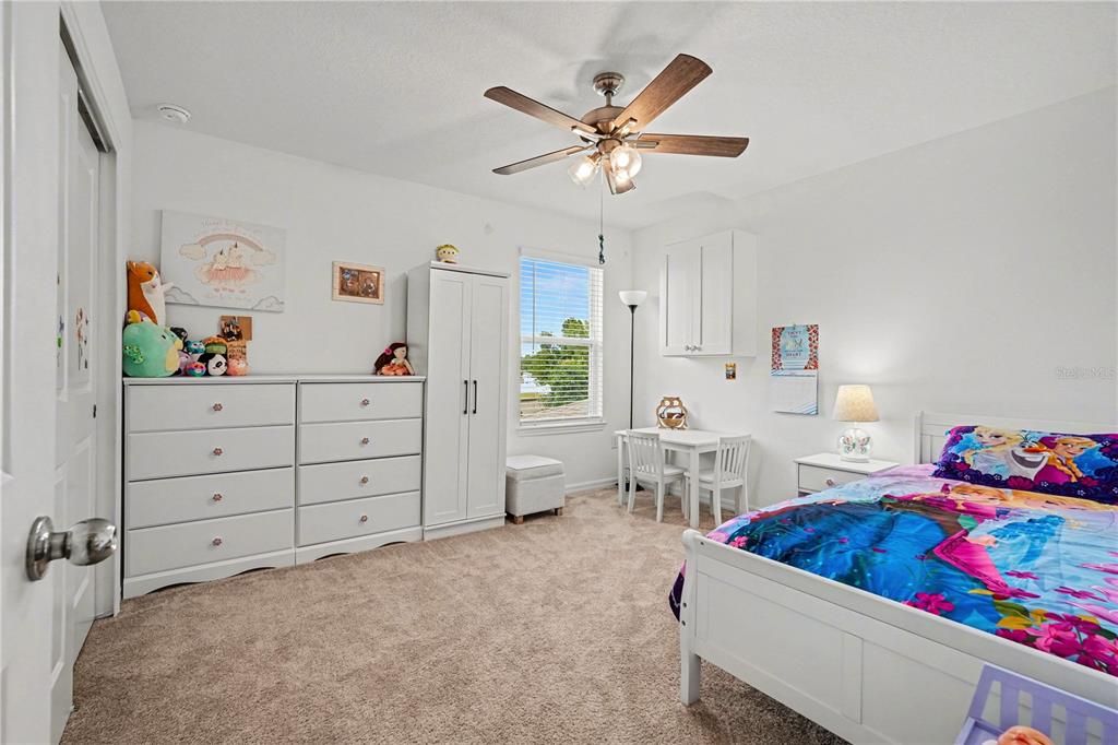 For Sale: $519,900 (5 beds, 3 baths, 2615 Square Feet)