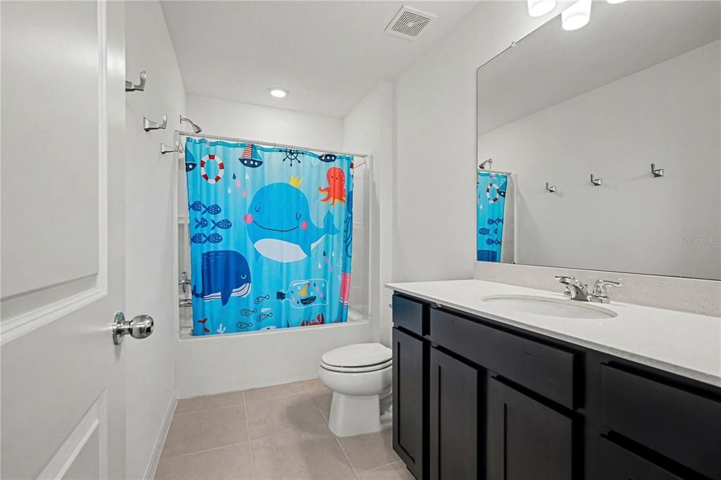For Sale: $519,900 (5 beds, 3 baths, 2615 Square Feet)