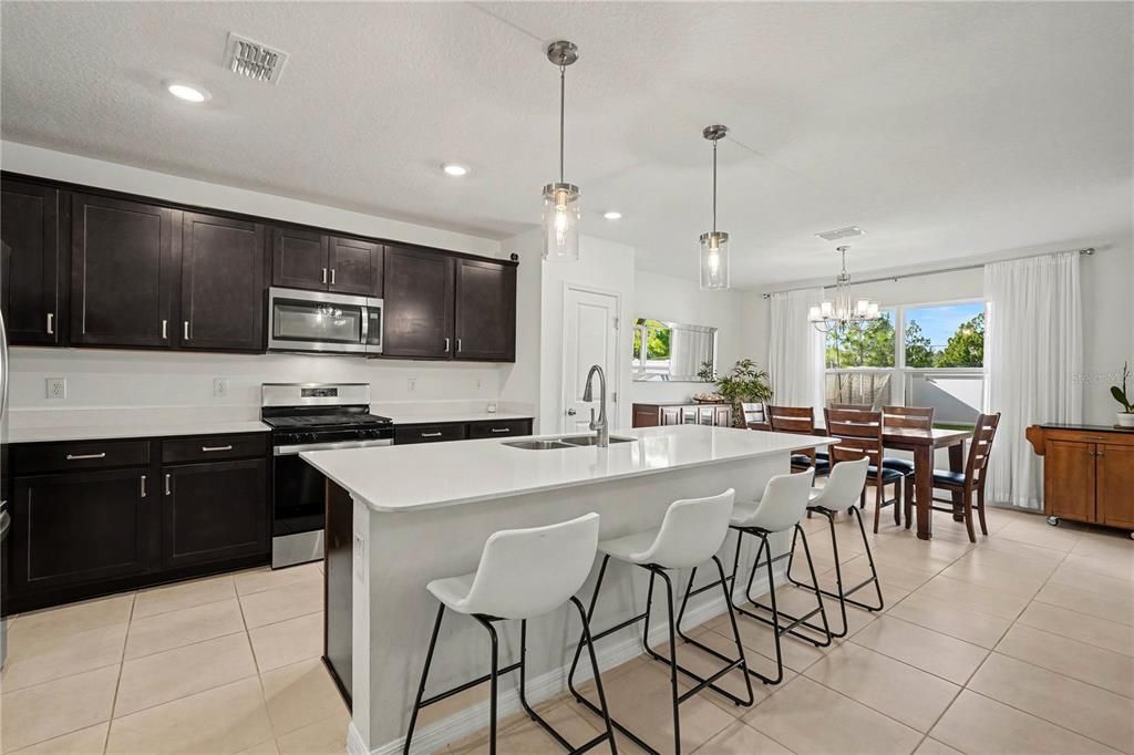 For Sale: $519,900 (5 beds, 3 baths, 2615 Square Feet)