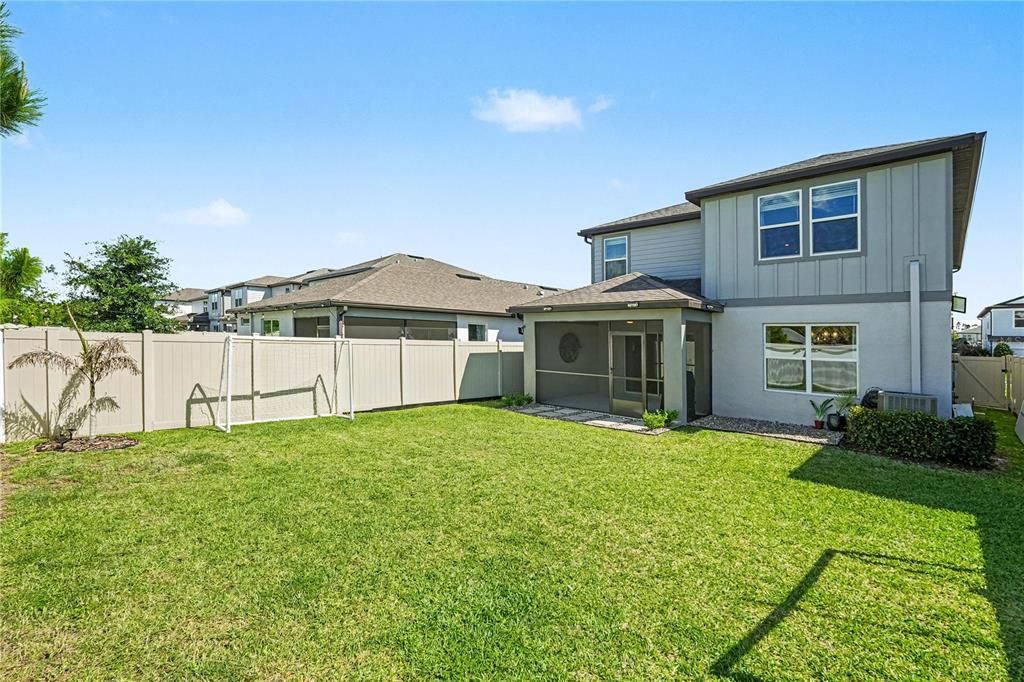 For Sale: $519,900 (5 beds, 3 baths, 2615 Square Feet)
