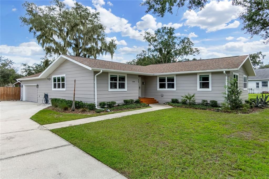 For Sale: $575,000 (4 beds, 2 baths, 2000 Square Feet)