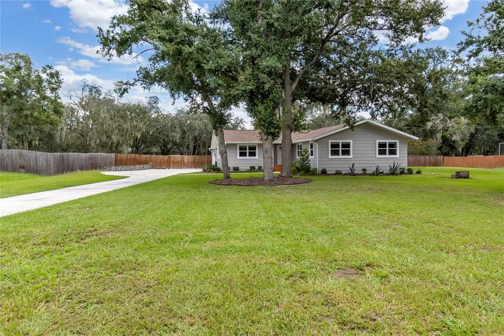 For Sale: $575,000 (4 beds, 2 baths, 2000 Square Feet)