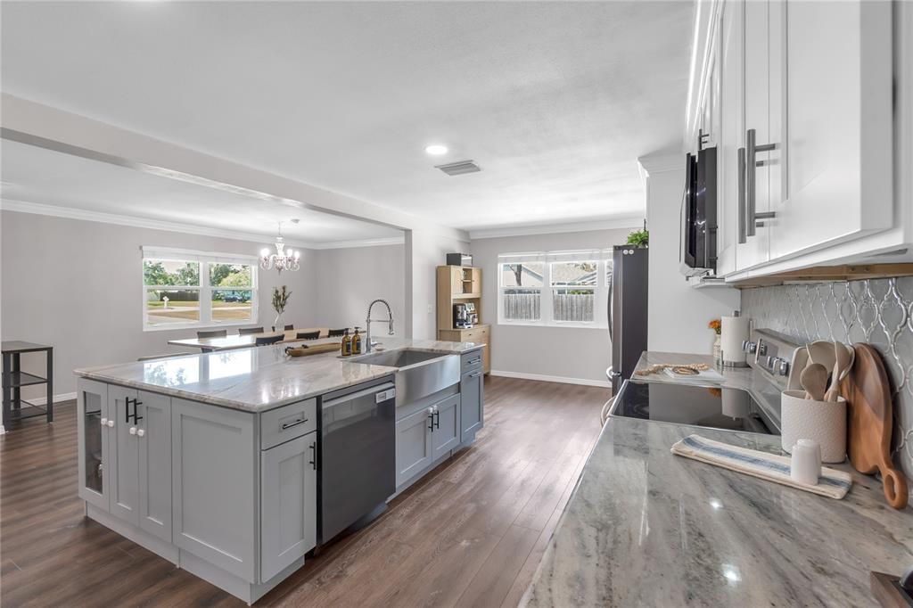 For Sale: $575,000 (4 beds, 2 baths, 2000 Square Feet)
