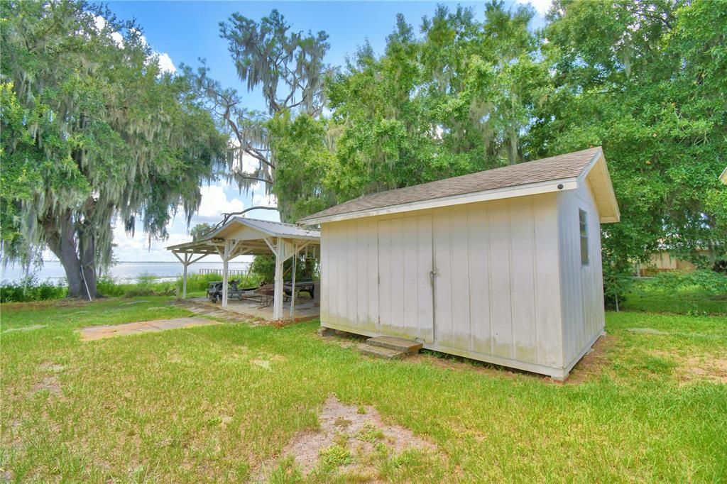 На продажу: $445,000 (3 спален, 2 ванн, 1957 Квадратных фут)
