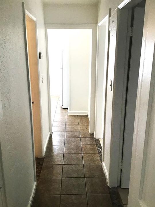 For Sale: $179,900 (2 beds, 1 baths, 672 Square Feet)
