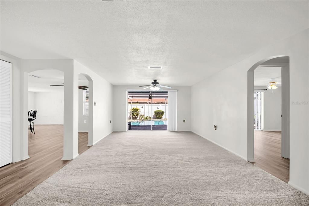 En Venta: $298,000 (3 camas, 2 baños, 1592 Pies cuadrados)